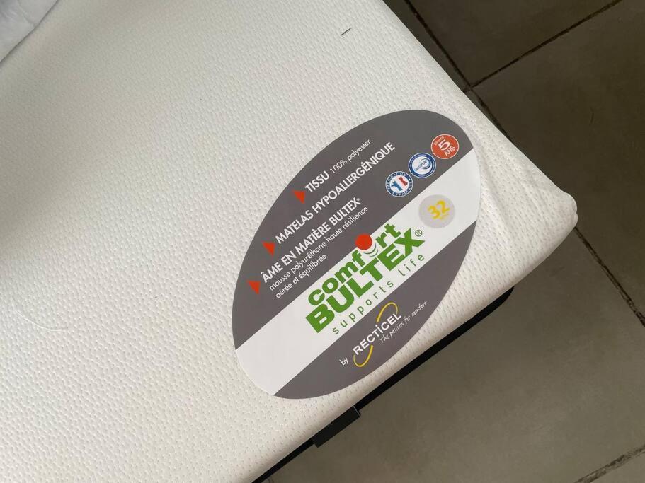 Mobilhome Pour 2 Personnes Le Tampon Bagian luar foto