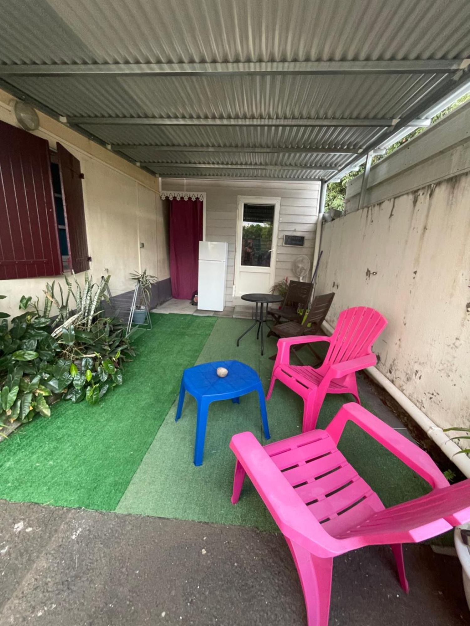 Mobilhome Pour 2 Personnes Le Tampon Bagian luar foto